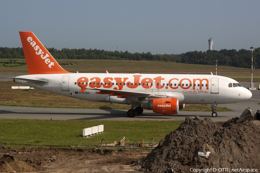 easyJet Airbus A319-111 (G-EZAU) | Photo 411900