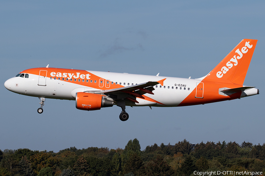 easyJet Airbus A319-111 (G-EZAU) | Photo 530284