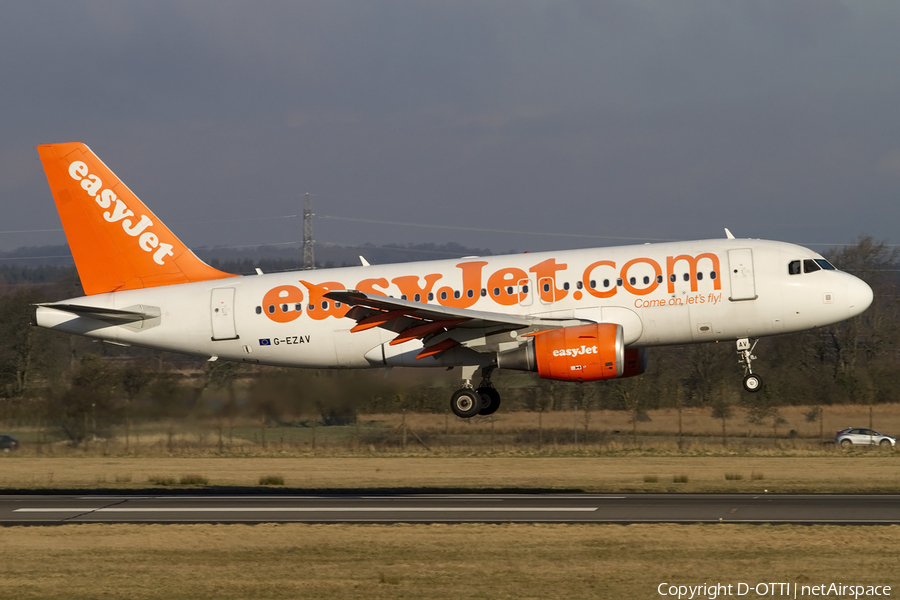 easyJet Airbus A319-111 (G-EZAV) | Photo 403425