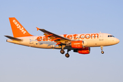 easyJet Airbus A319-111 (G-EZAV) at  Hamburg - Fuhlsbuettel (Helmut Schmidt), Germany