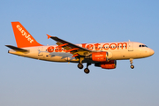 easyJet Airbus A319-111 (G-EZAV) at  Hamburg - Fuhlsbuettel (Helmut Schmidt), Germany