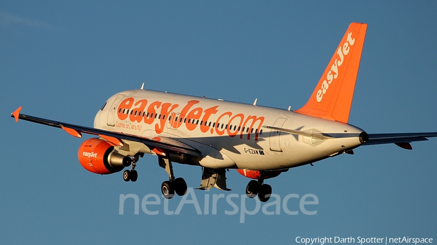 easyJet Airbus A319-111 (G-EZAW) | Photo 210781