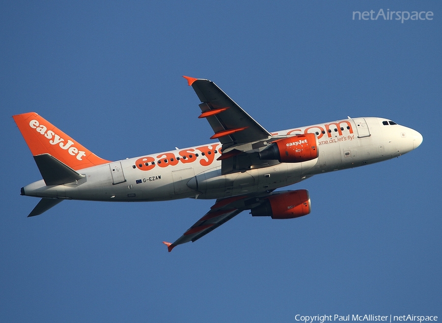 easyJet Airbus A319-111 (G-EZAW) | Photo 32658
