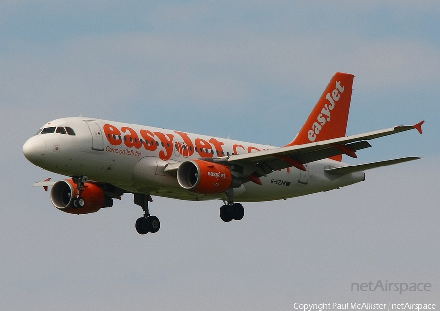 easyJet Airbus A319-111 (G-EZAW) | Photo 5298