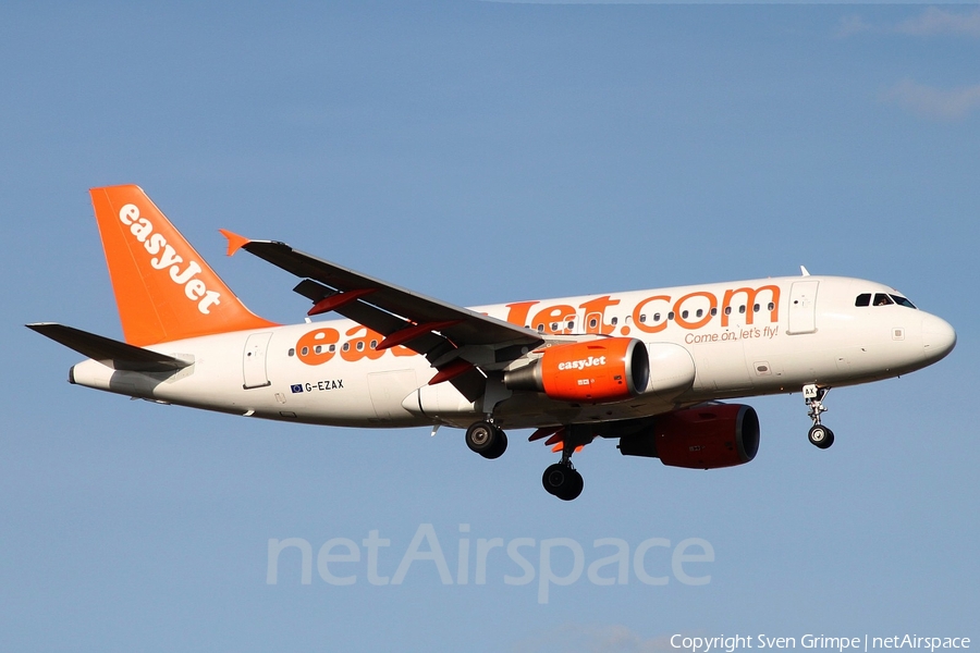 easyJet Airbus A319-111 (G-EZAX) | Photo 16939