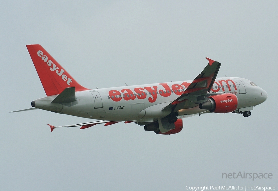 easyJet Airbus A319-111 (G-EZAY) | Photo 4576