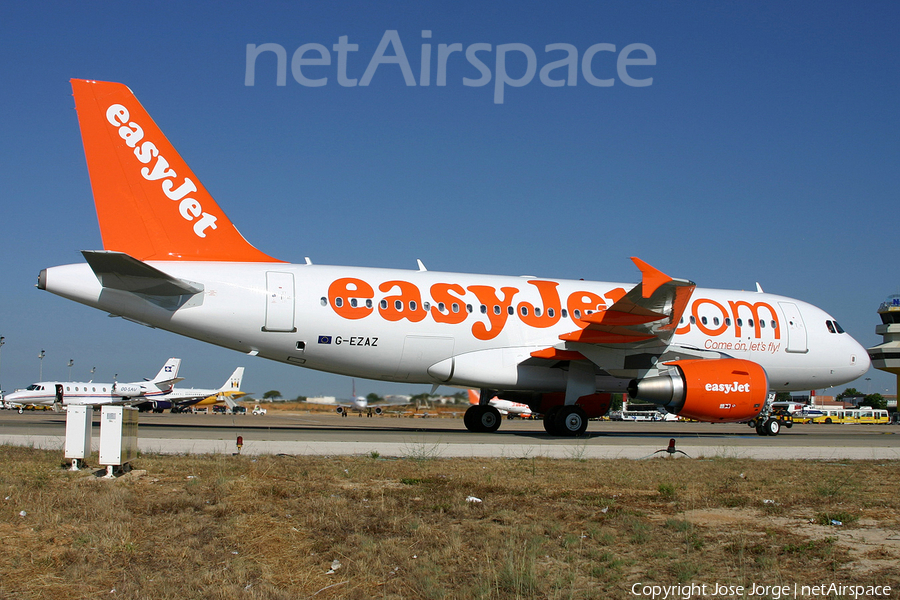 easyJet Airbus A319-111 (G-EZAZ) | Photo 388823