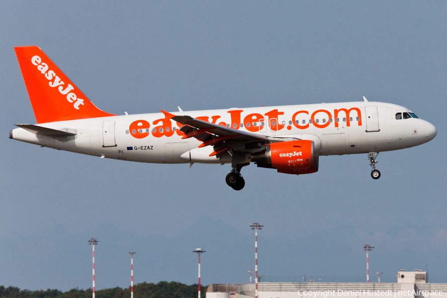 easyJet Airbus A319-111 (G-EZAZ) | Photo 472280