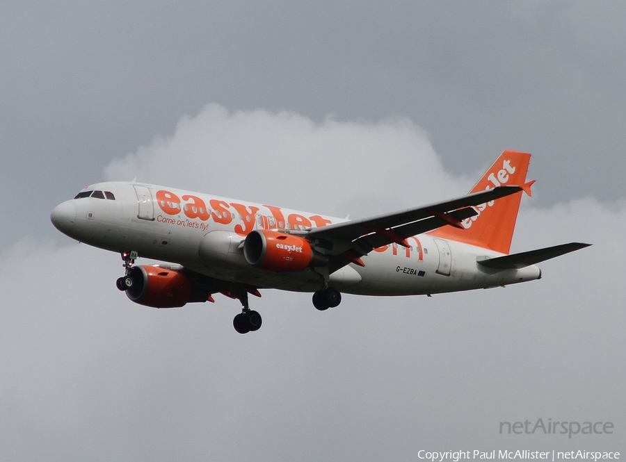 easyJet Airbus A319-111 (G-EZBA) | Photo 41435