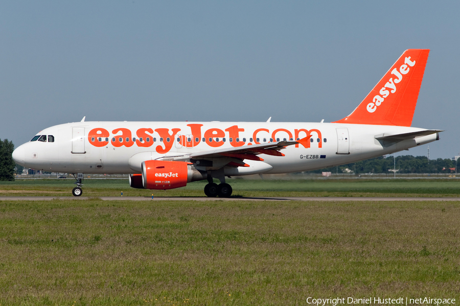 easyJet Airbus A319-111 (G-EZBB) | Photo 491827