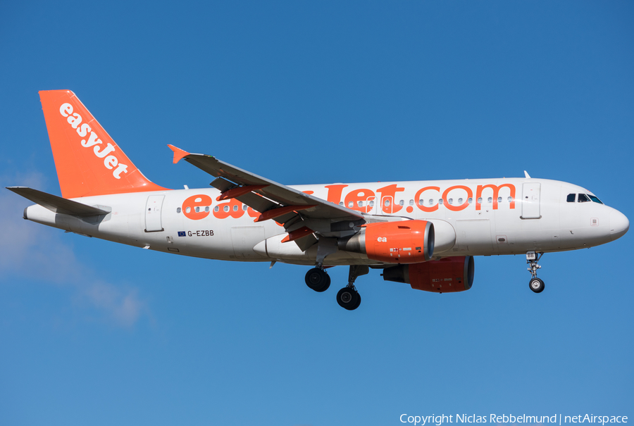 easyJet Airbus A319-111 (G-EZBB) | Photo 228846