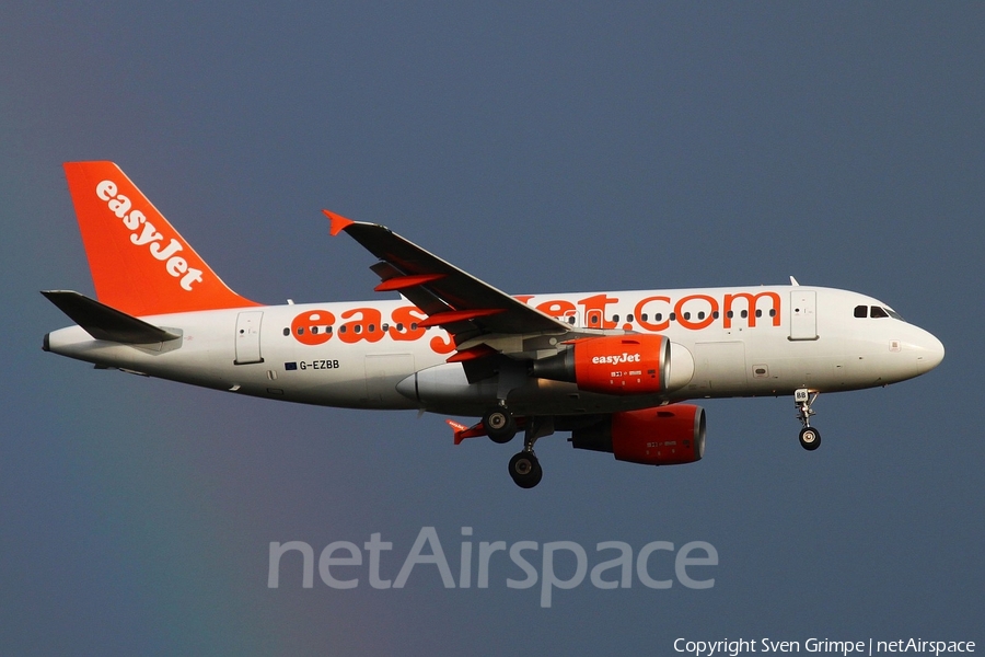 easyJet Airbus A319-111 (G-EZBB) | Photo 98010