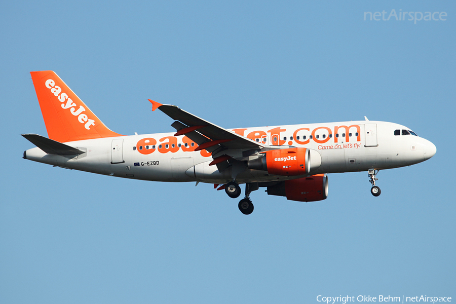 easyJet Airbus A319-111 (G-EZBD) | Photo 42271