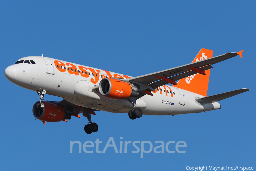 easyJet Airbus A319-111 (G-EZBE) | Photo 243848