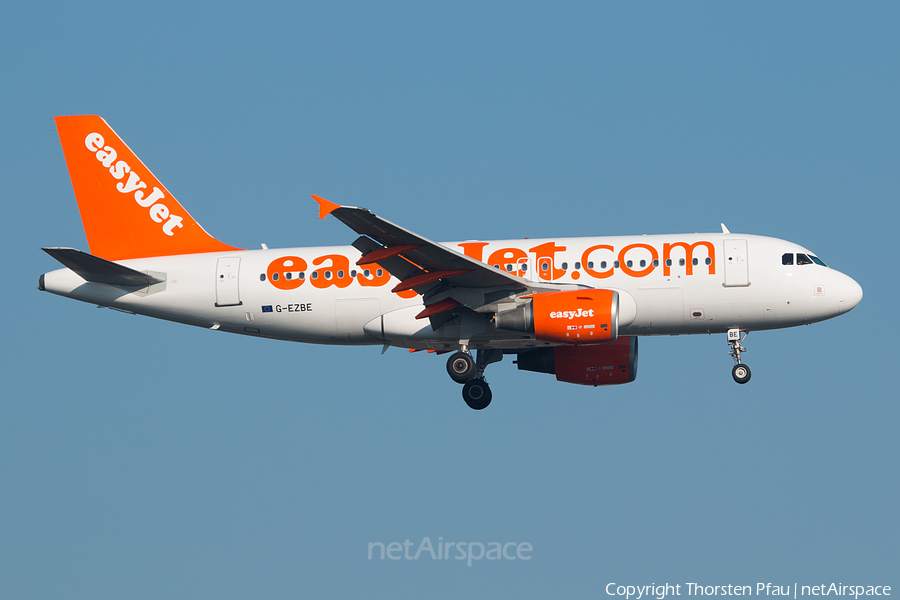 easyJet Airbus A319-111 (G-EZBE) | Photo 62130