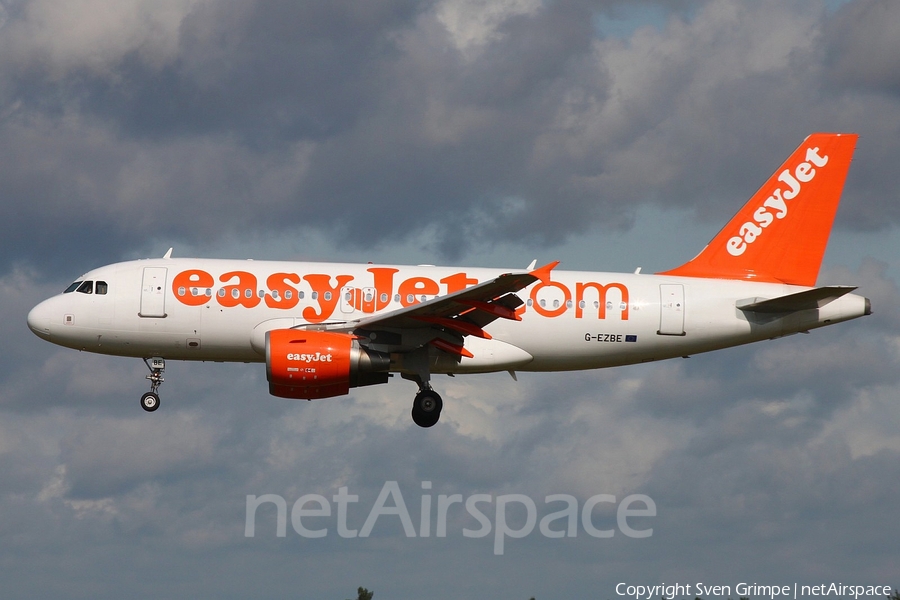 easyJet Airbus A319-111 (G-EZBE) | Photo 54588