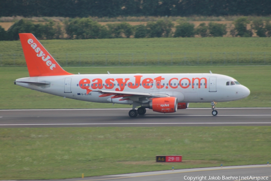 easyJet Airbus A319-111 (G-EZBE) | Photo 141688