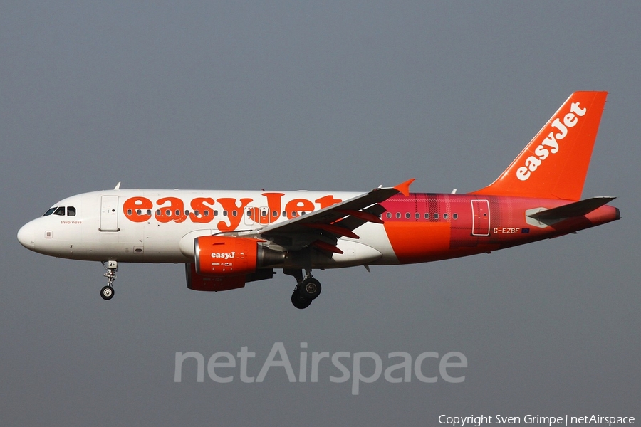 easyJet Airbus A319-111 (G-EZBF) | Photo 148627