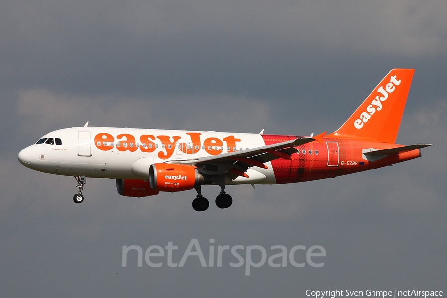 easyJet Airbus A319-111 (G-EZBF) | Photo 54031