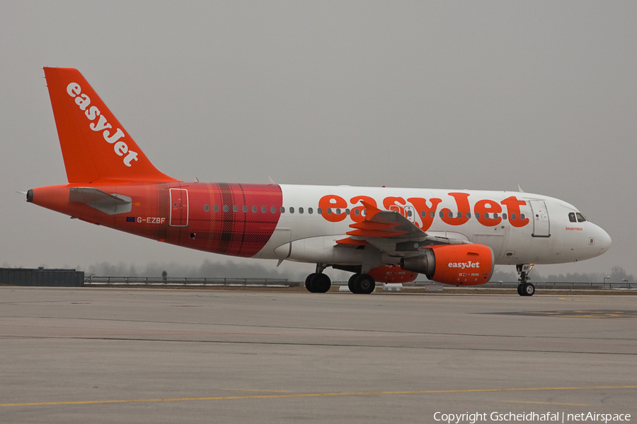 easyJet Airbus A319-111 (G-EZBF) | Photo 71923