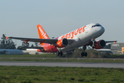 easyJet Airbus A319-111 (G-EZBF) at  Porto, Portugal