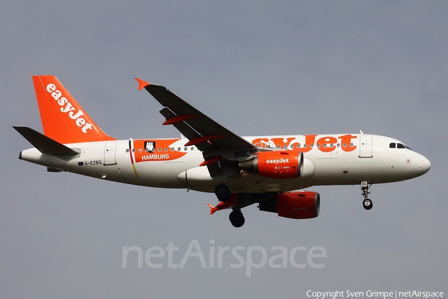 easyJet Airbus A319-111 (G-EZBG) | Photo 44363