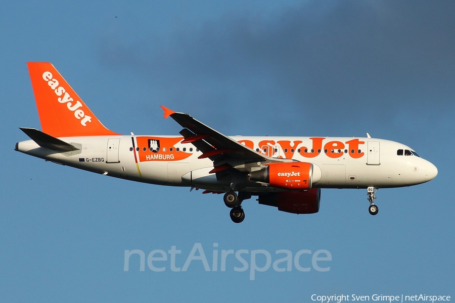 easyJet Airbus A319-111 (G-EZBG) | Photo 47934