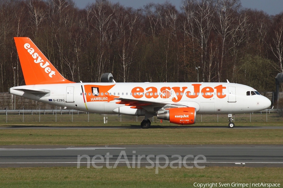 easyJet Airbus A319-111 (G-EZBG) | Photo 77543