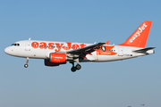 easyJet Airbus A319-111 (G-EZBG) at  Lisbon - Portela, Portugal