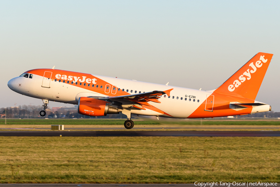 easyJet Airbus A319-111 (G-EZBI) | Photo 471648