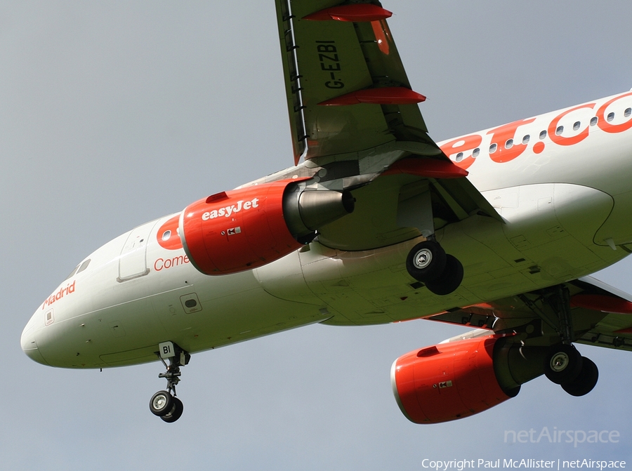 easyJet Airbus A319-111 (G-EZBI) | Photo 38882