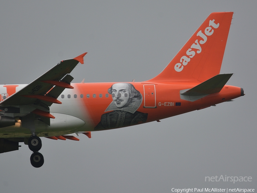 easyJet Airbus A319-111 (G-EZBI) | Photo 51824