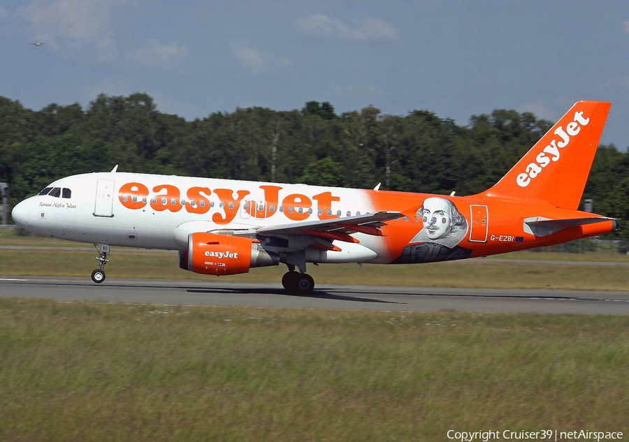 easyJet Airbus A319-111 (G-EZBI) | Photo 118674