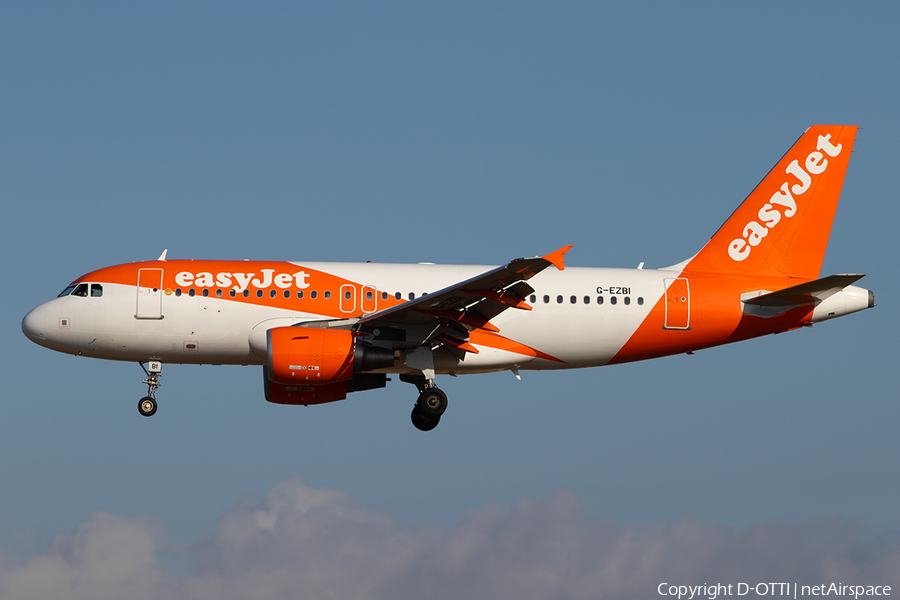 easyJet Airbus A319-111 (G-EZBI) | Photo 354108