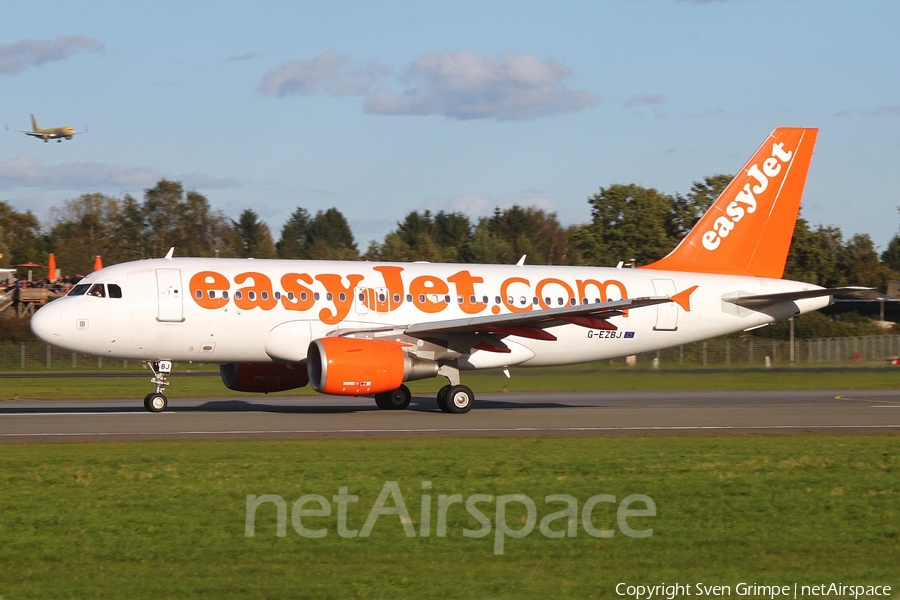 easyJet Airbus A319-111 (G-EZBJ) | Photo 193787