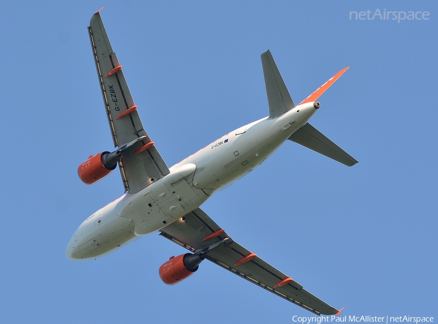 easyJet Airbus A319-111 (G-EZBK) | Photo 52834