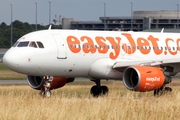 easyJet Airbus A319-111 (G-EZBK) at  Hamburg - Fuhlsbuettel (Helmut Schmidt), Germany