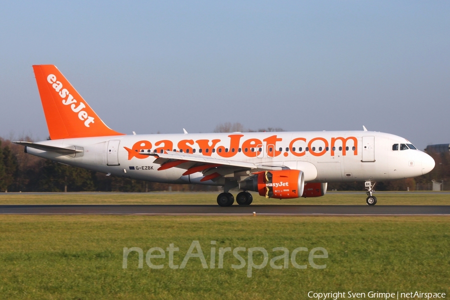 easyJet Airbus A319-111 (G-EZBK) | Photo 446500