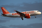 easyJet Airbus A319-111 (G-EZBL) at  London - Gatwick, United Kingdom