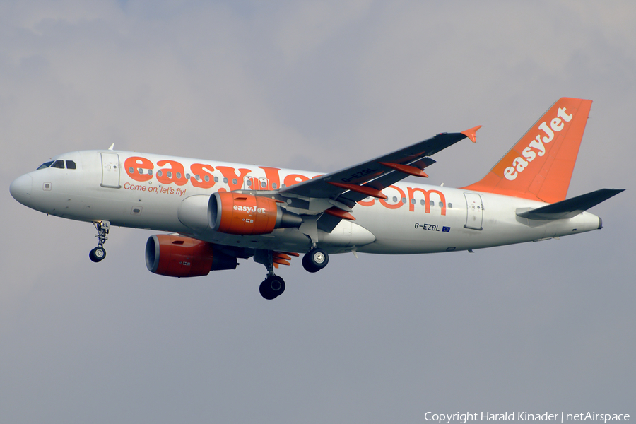 easyJet Airbus A319-111 (G-EZBL) | Photo 312448
