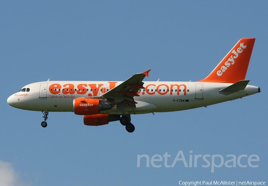 easyJet Airbus A319-111 (G-EZBM) | Photo 3636