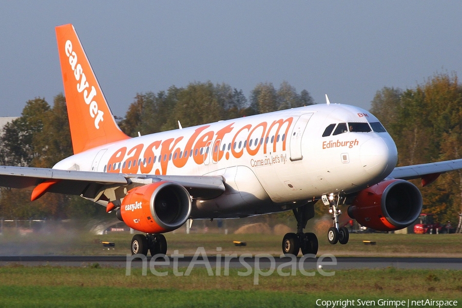 easyJet Airbus A319-111 (G-EZBM) | Photo 33322