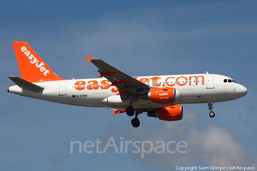 easyJet Airbus A319-111 (G-EZBM) | Photo 446692