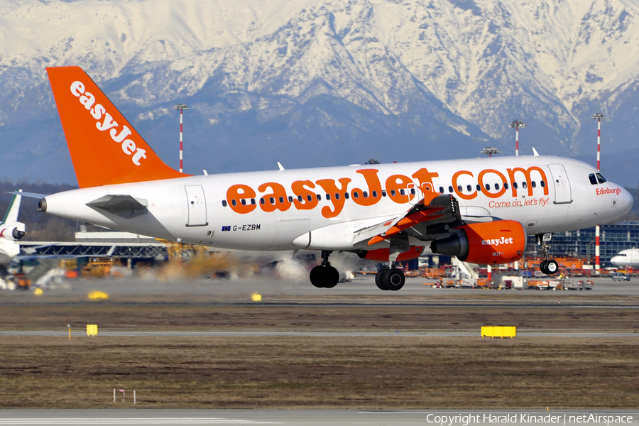 easyJet Airbus A319-111 (G-EZBM) | Photo 308680