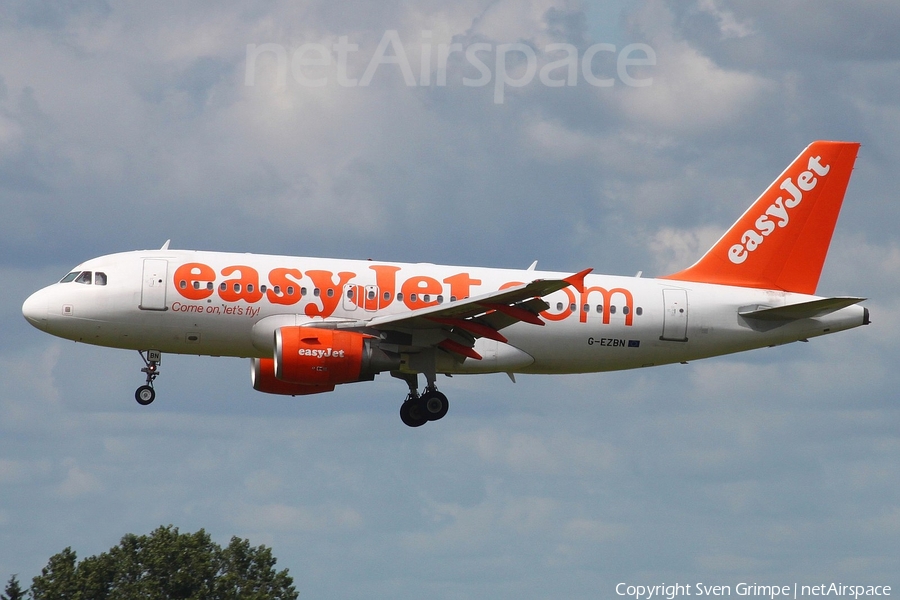 easyJet Airbus A319-111 (G-EZBN) | Photo 22911