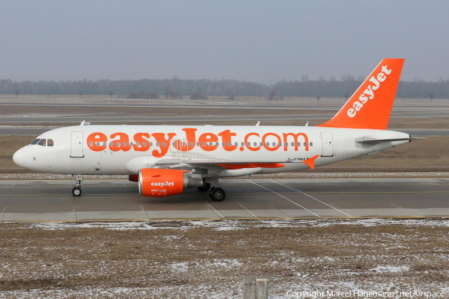 easyJet Airbus A319-111 (G-EZBO) | Photo 226154
