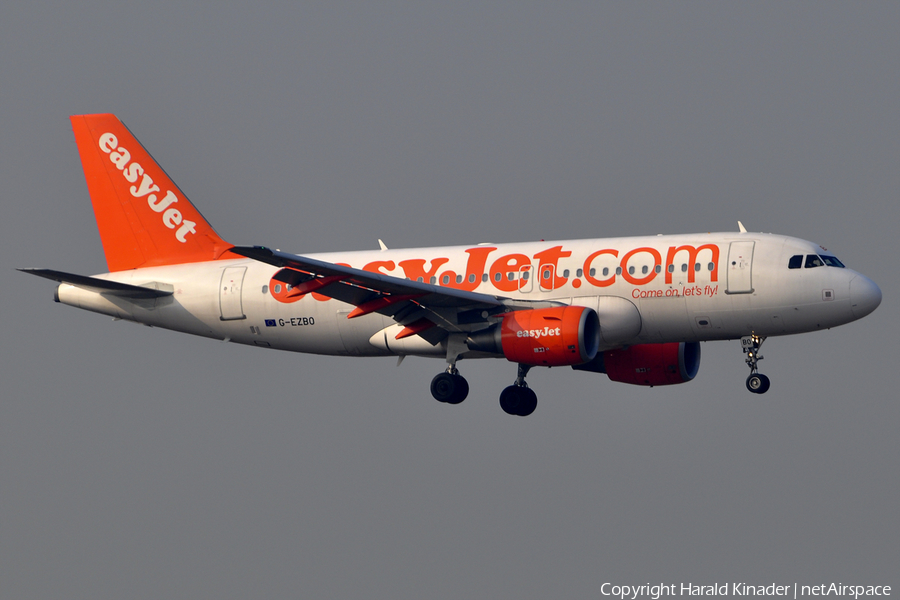 easyJet Airbus A319-111 (G-EZBO) | Photo 308918