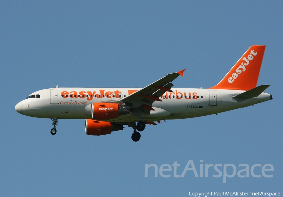 easyJet Airbus A319-111 (G-EZBR) | Photo 3638