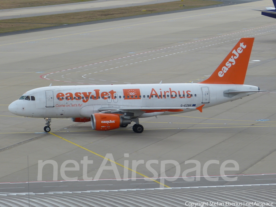 easyJet Airbus A319-111 (G-EZBR) | Photo 419047