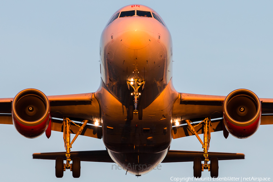 easyJet Airbus A319-111 (G-EZBR) | Photo 133420